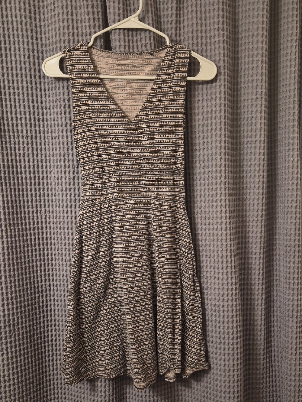 Toad & Co Sleeveless V-Neck Black and White Striped Wrap Dress With Pockets